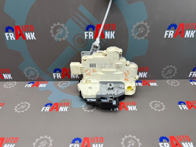 Замок водійських дверей 4F1837015E VAG