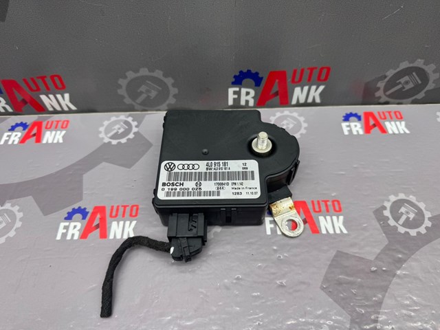 Реле контролю заряду АКБ 4L0915181 VAG