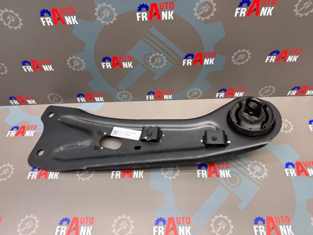 Важіль/тяга задньої підвіски подовжній нижній, лівий 55270G4AA0 HYUNDAI