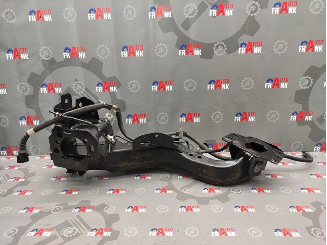 Кулак поворотний правий 555014CA0C NISSAN