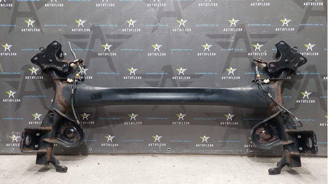 Балка задньої підвіски поперечна 555015448R RENAULT