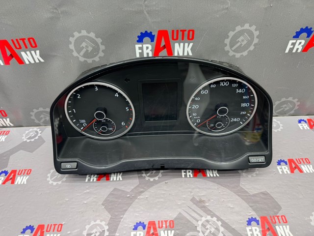 Панель приладів 5N0920882C VAG