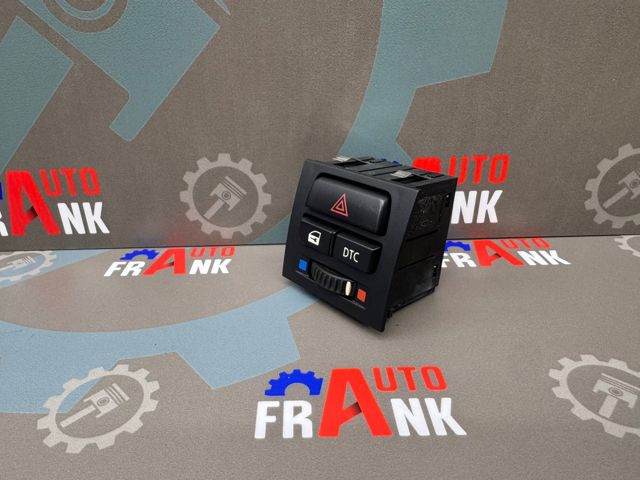 Кнопка аварійки 61319132421 BMW
