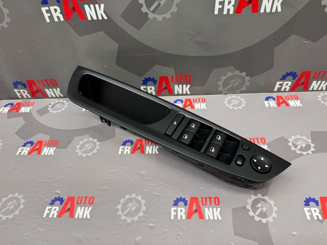Кнопковий блок керування склопідіймачами передній лівий 61319218044 BMW