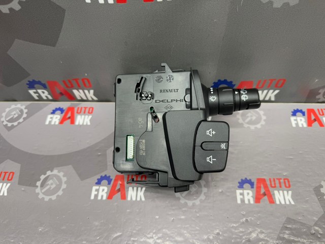 Перемикач підрульовий, правий 7701068115 RENAULT