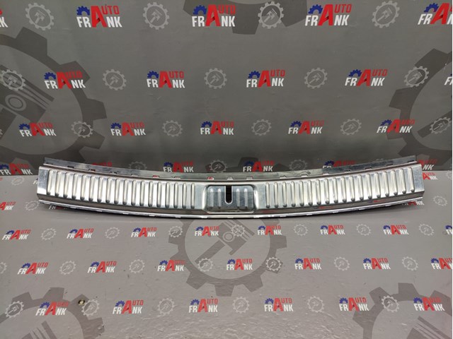 Накладка задньої панелі багажника 7P0863459F PORSCHE