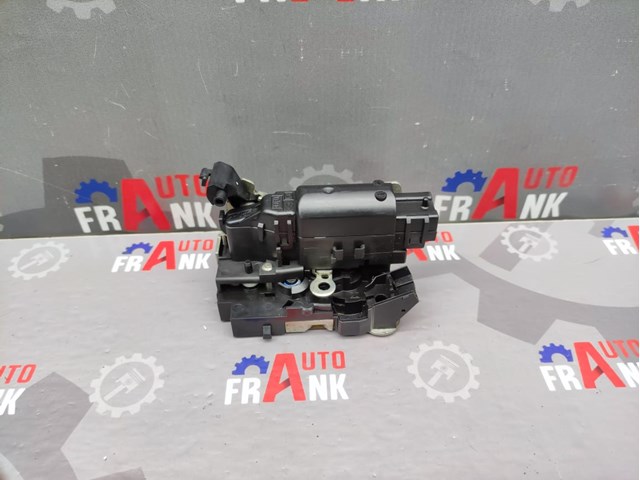 Внутрішній дверний замок 805025267R RENAULT