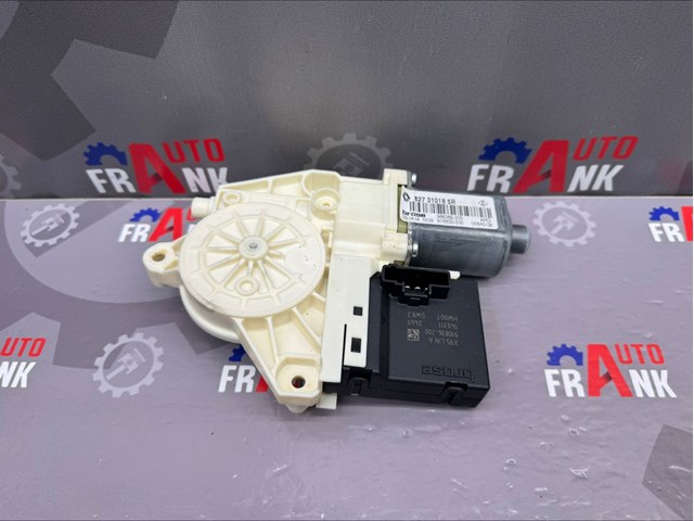 Двигун стеклопод'емника двері задньої, лівої 827310185R RENAULT