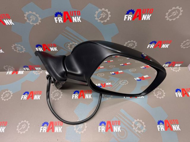 Праве бічне дзеркало 8790102200 TOYOTA