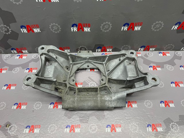 Балка кріплення коробки передач 8K0399263BH VAG