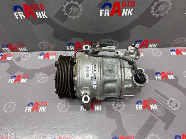 Компресор кондиціонера 926001268R RENAULT