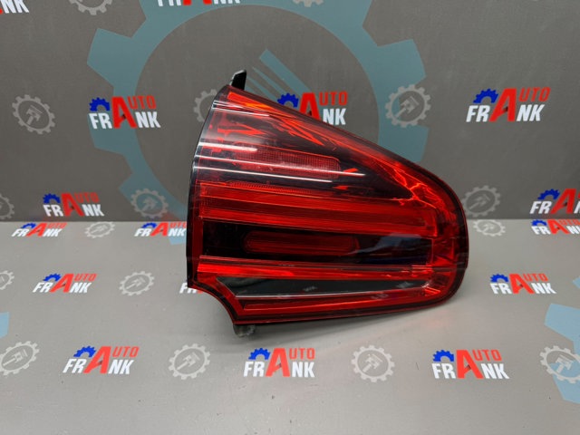 Задня ліва внутрішня фара 95863106500 PORSCHE