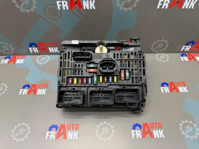 Реле запобіжників 9657718780 PEUGEOT