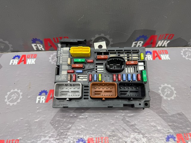 Корпус запобіжників 9807028580 PEUGEOT