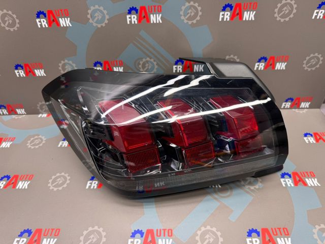 Задня ліва зовнішня фара 9823216780 PEUGEOT