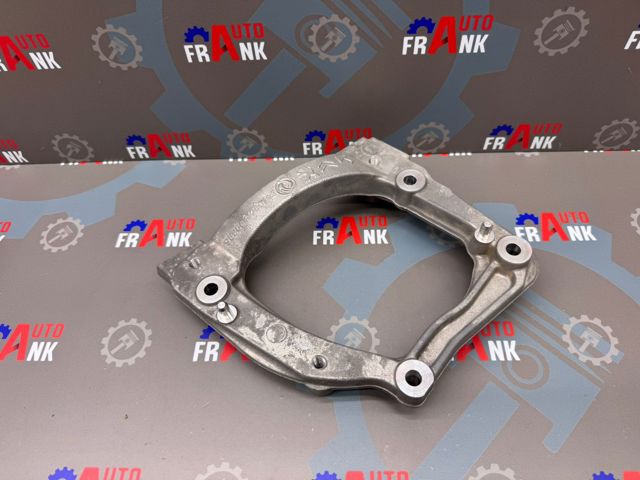 Кронштейн компресора кондиціонера 9826641380 PEUGEOT