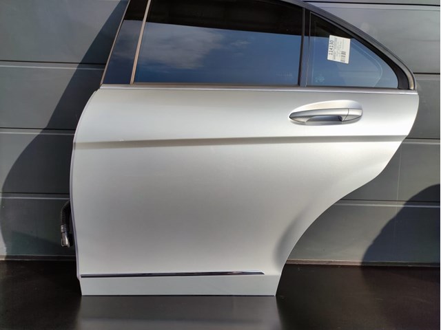 Двері пасажирськи задні ліві A2047300105 MERCEDES