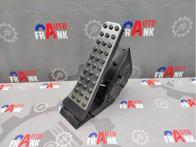 Педаль газу (акселератора) A2053000104 MERCEDES