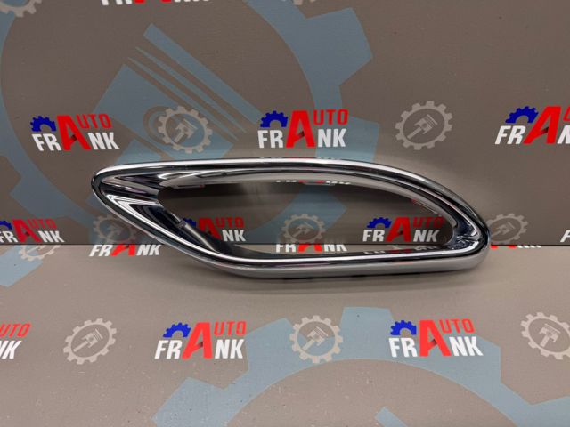Накладка бампера заднього, права A2058852321 MERCEDES
