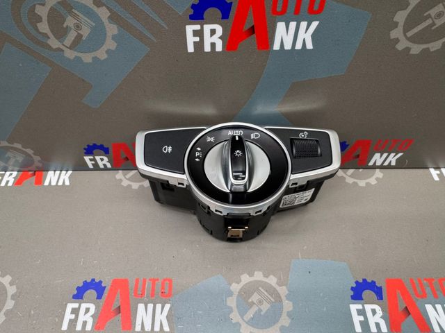 Перемикач світла фар, на "торпеді" A2059056500 MERCEDES