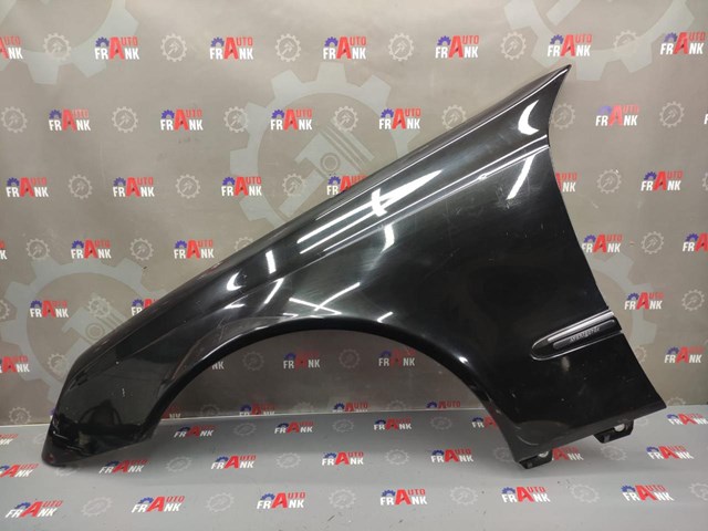 Переднє ліве крило A2118800718 MERCEDES