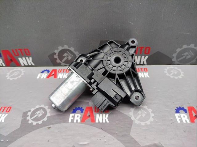 Моторчик склопідйомника двері задніх, лівих A2139060502 MERCEDES