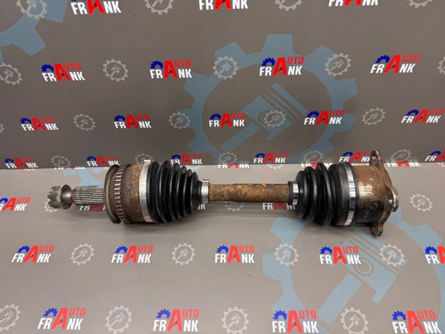 Привід правий MR580692 MITSUBISHI