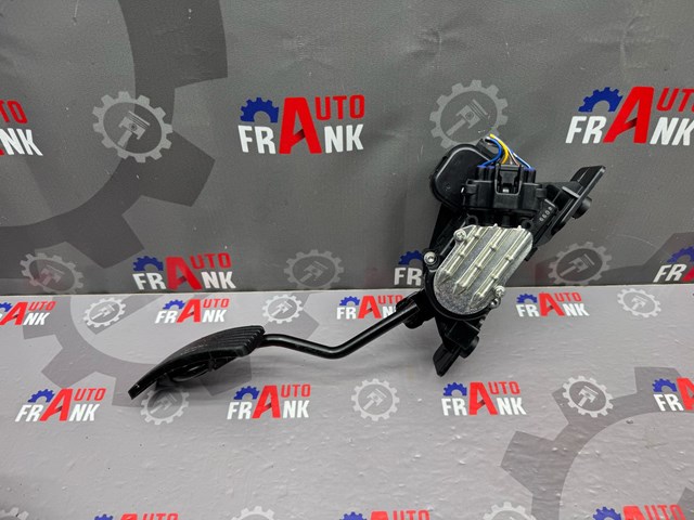 Педаль газу (акселератора) Mitsubishi Pajero SPORT 2