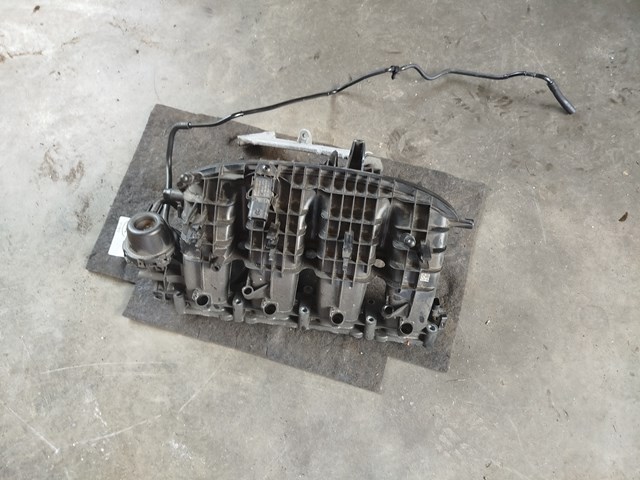 Колектор впускний 06L133201BB VAG