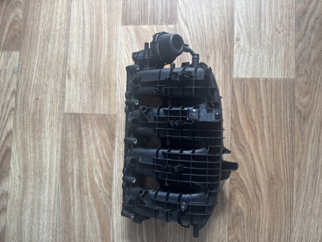 Колектор впускний 06L133201FA VAG
