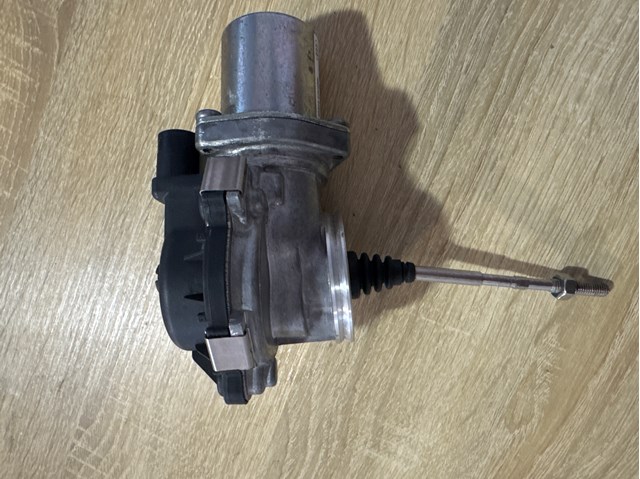 Модуль керування турбіною 06L145614B VAG