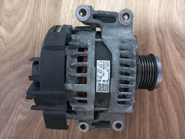 Авто генератор 06L903024H VAG