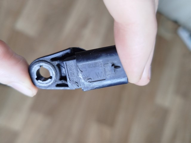 Датчик положення распредвалу 06M907601 VAG