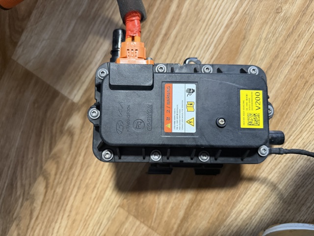 Обігрівач батареї 375V2GI100 HYUNDAI