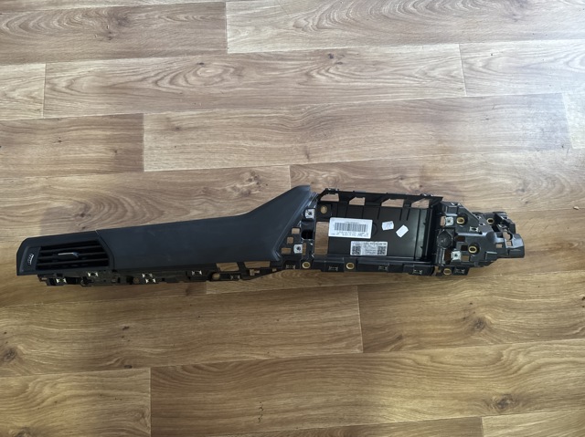 Облицювання приладів керування "торпедо" 4KL85773624A VAG