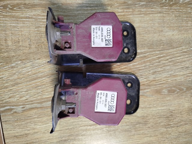 Антена автомобильна 4M0035507 VAG