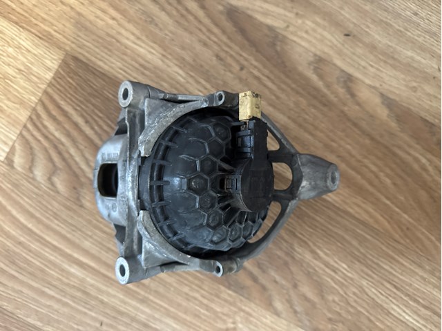 Права подушка двигуна 4M0199372FC VAG