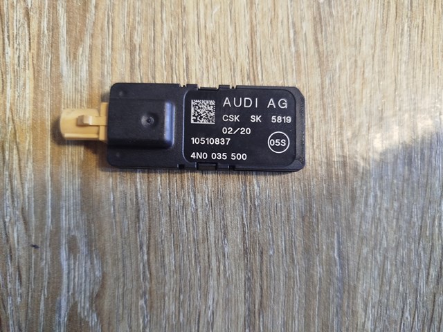 Антена автомобильна 4N0035500 VAG