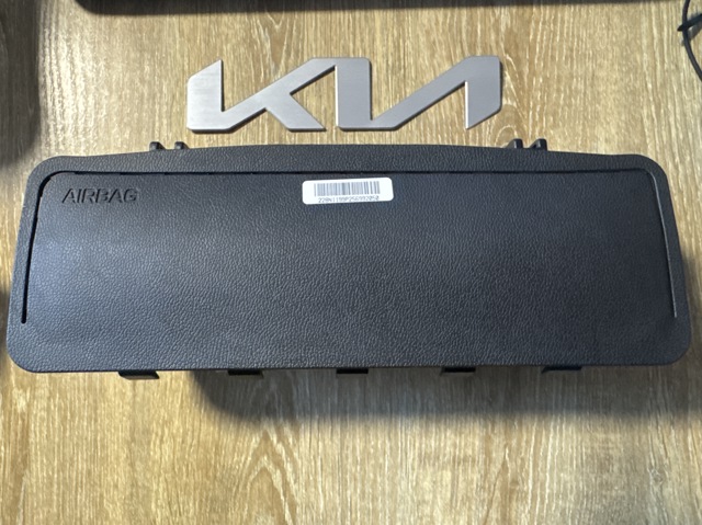 Подушка безпеки, водійська, AIRBAG, захисту колін 80200L8000 HYUNDAI