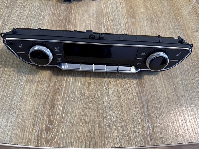 Блок управління пічкою 80A820043AH VAG