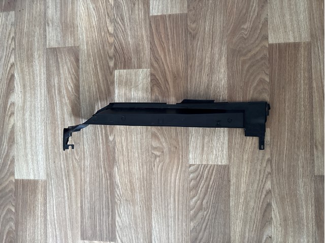 Ущільнювач крила 80A821169A VAG