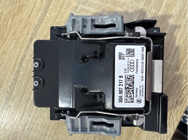 Камера заднього виду 80A907217B VAG