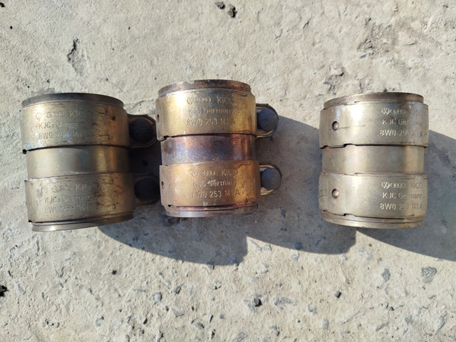 Кріплення глушника переднє 8W0253141A VAG