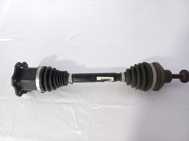 Вісь передня в зборі 8W0407271D VAG