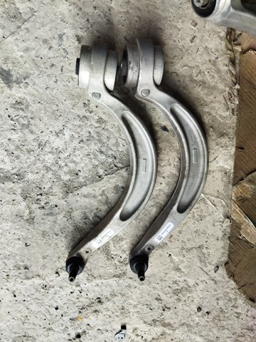 Поперечний важіль 8W0407693A VAG