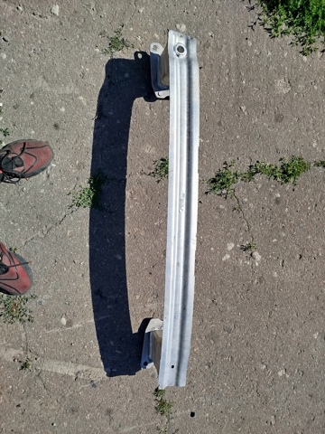 Швелер бампера 8W0807309H VAG