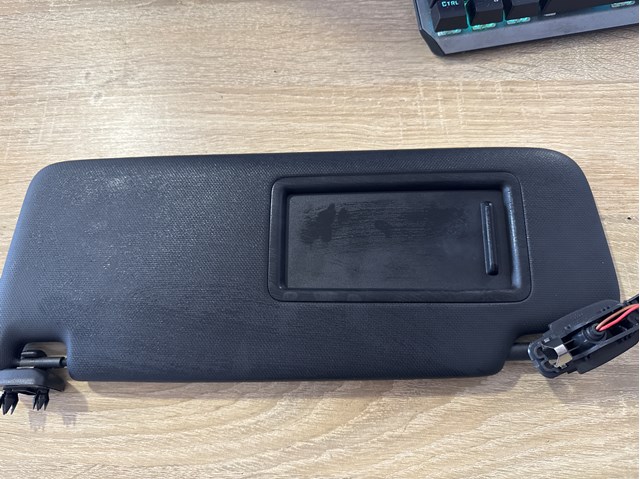 Козирок протисонячний 8W0857551 VAG