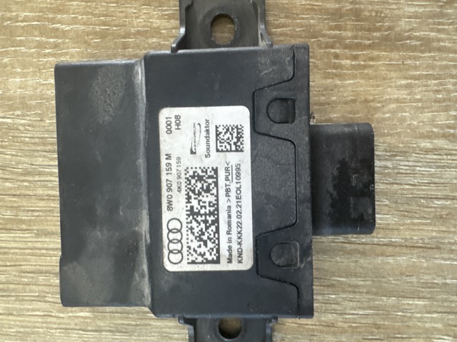 Блок керування генерацією звуку двигуна 8W0907159M VAG