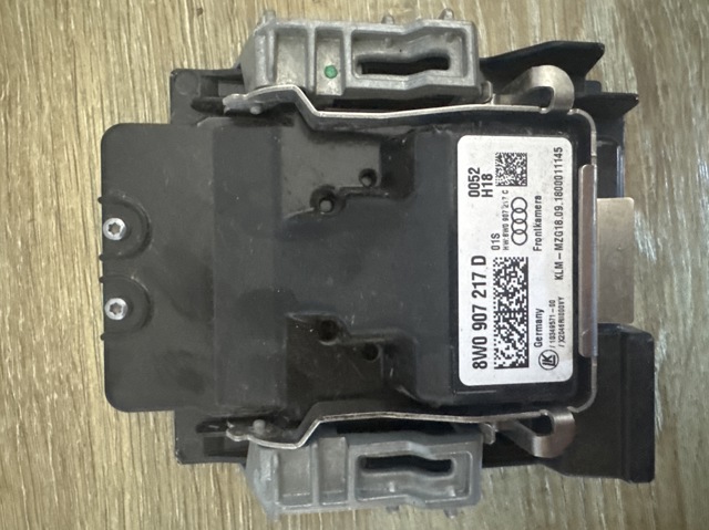 Камера системи забезпечення видимості 8W0907217D VAG