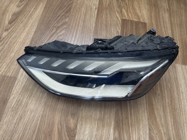 Фара дальнього світла в зборі 8W0941033F VAG